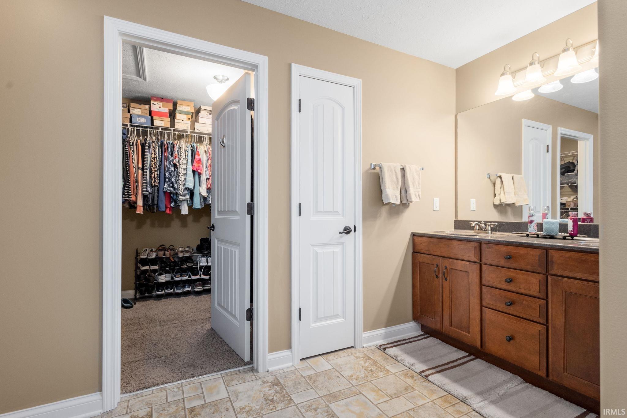 51238 Elm Road Granger IN 46530