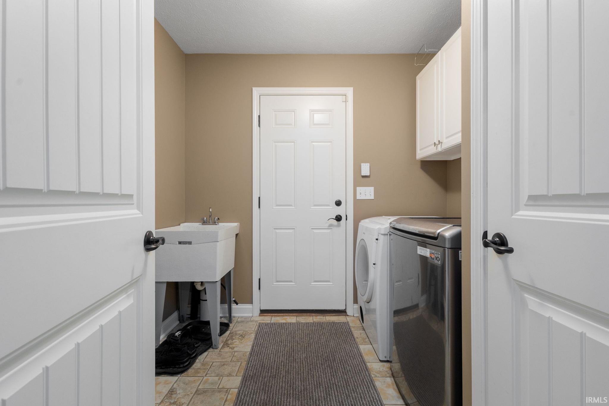 51238 Elm Road Granger IN 46530