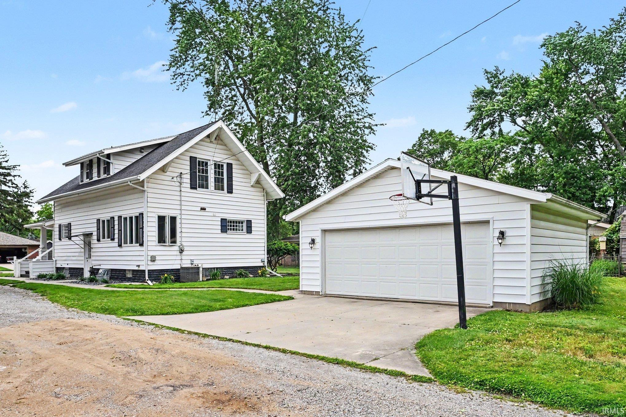 604 E Van Buren Street Nappanee IN 46550