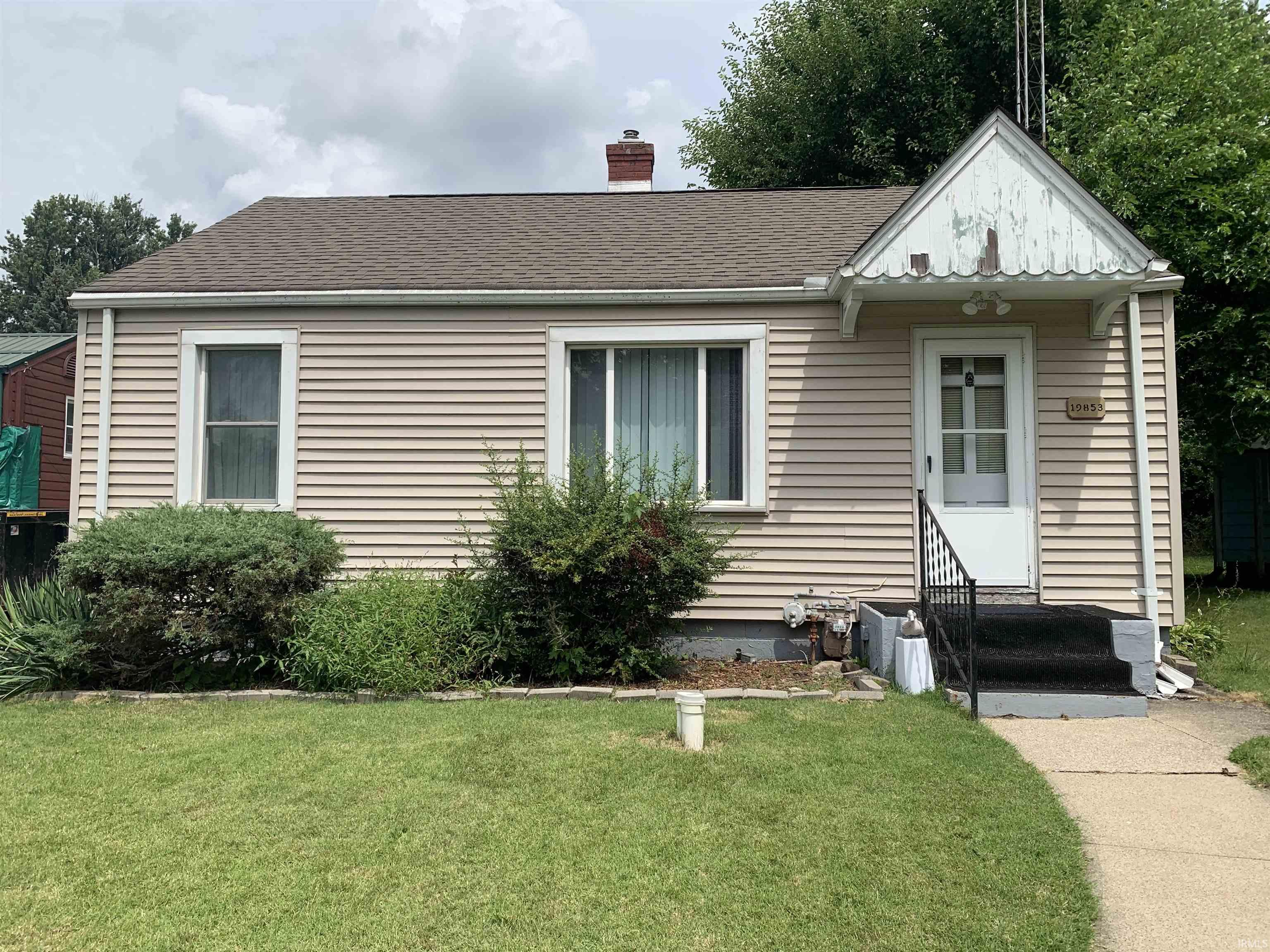 19853 Detroit Avenue South Bend IN 46614