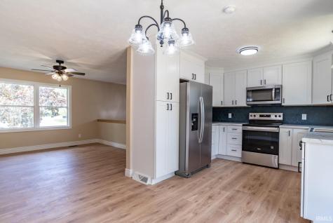 131 E Cooper Court Ellettsville IN 47429