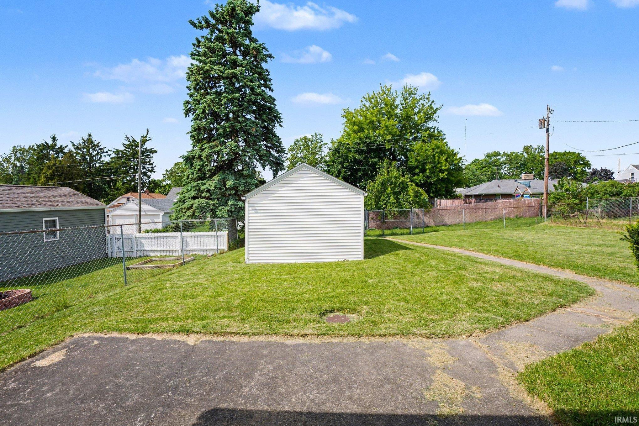527 E Farneman Avenue South Bend IN 46614