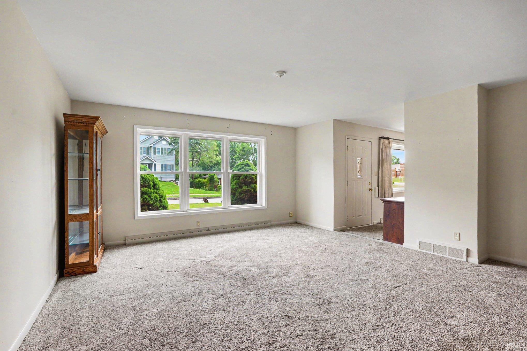 527 E Farneman Avenue South Bend IN 46614