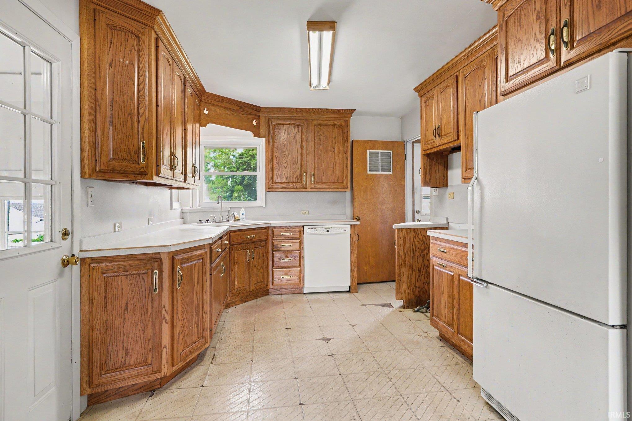527 E Farneman Avenue South Bend IN 46614