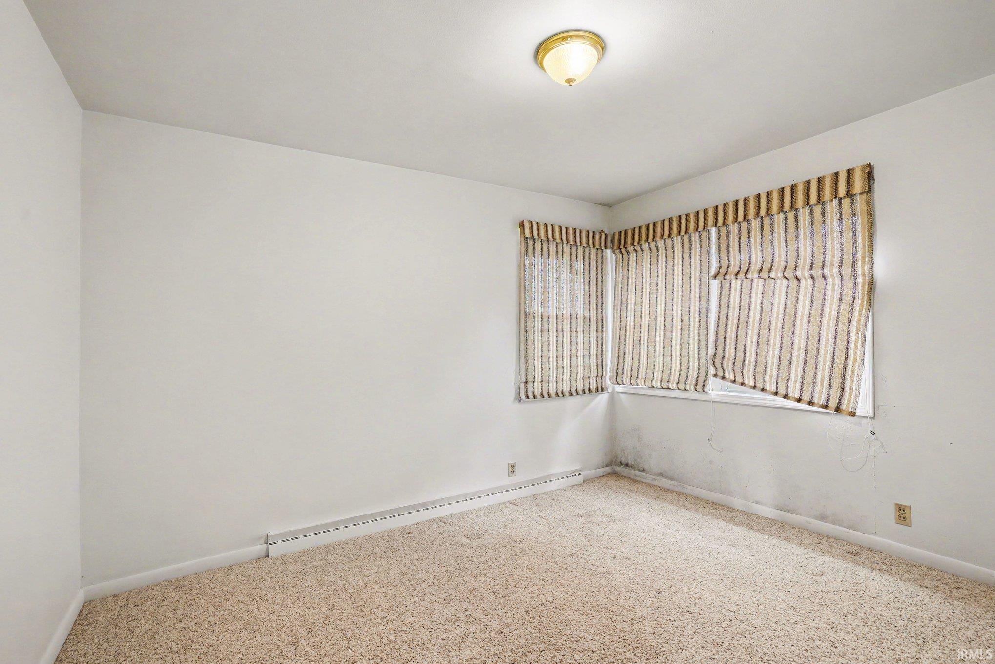 527 E Farneman Avenue South Bend IN 46614