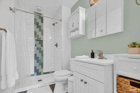 546 W Lois Lane Bloomington IN 47403