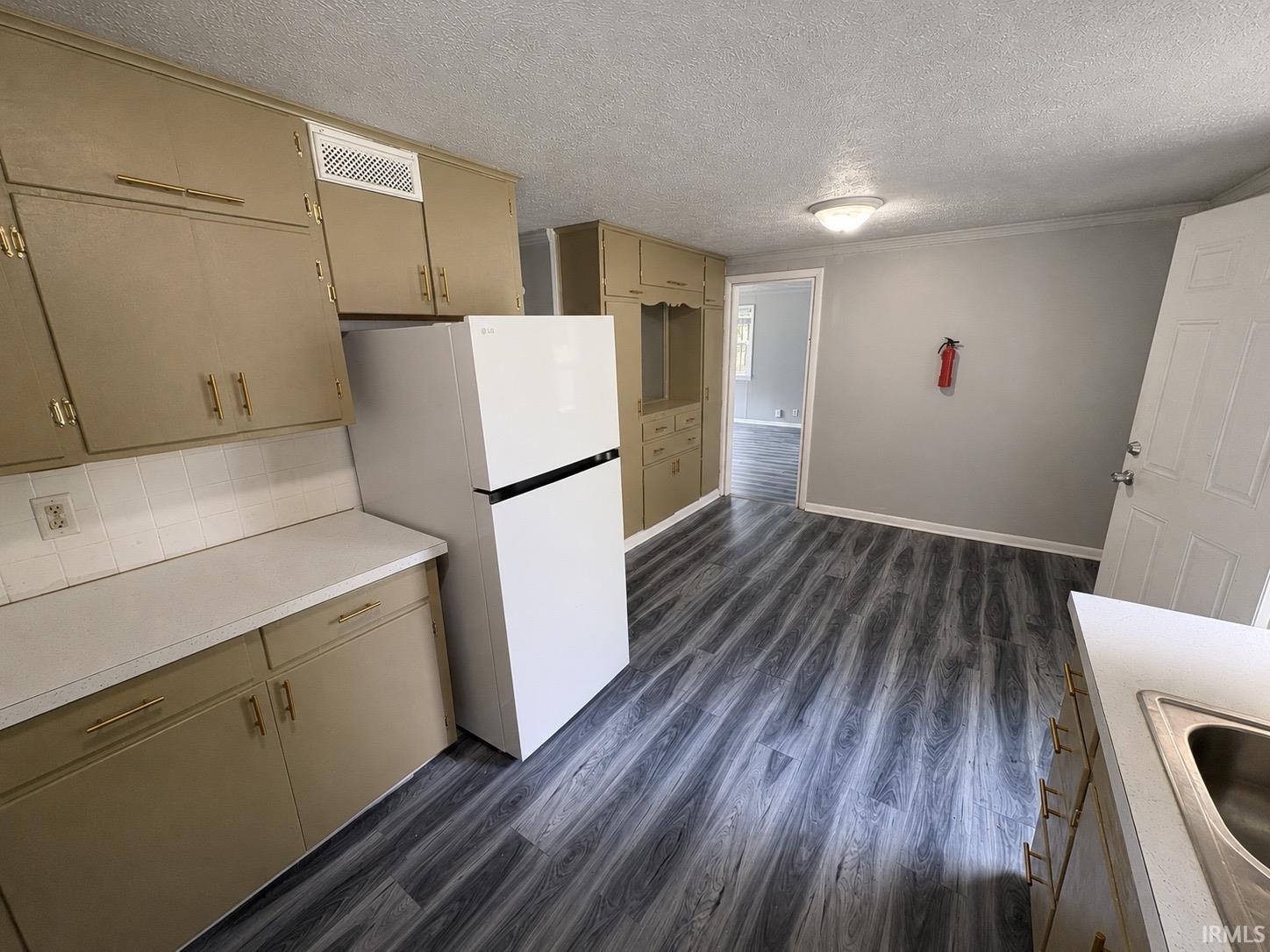 1635 N Johnson Street South Bend IN 46628