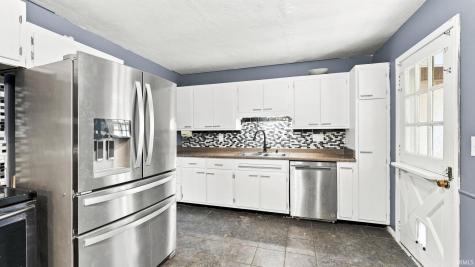 4622 Lake Avenue Fort Wayne IN 46815