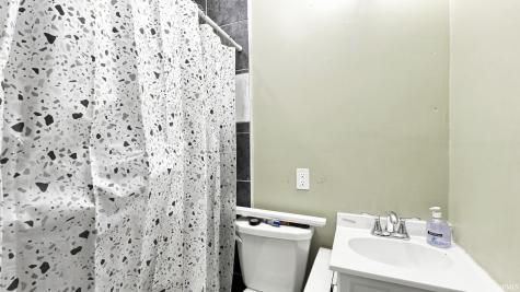 4622 Lake Avenue Fort Wayne IN 46815