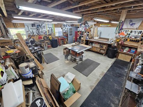 11235 N Lower Lake Shore Drive Monticello IN 47960