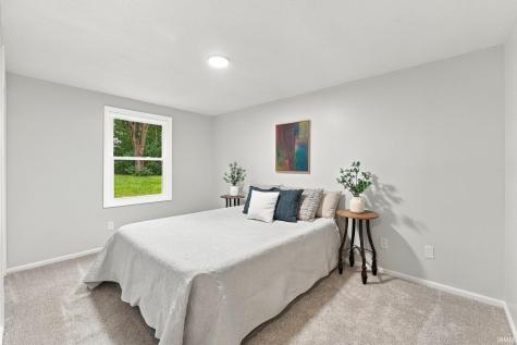 11207 Illinois Road Fort Wayne IN 46814