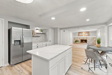 11207 Illinois Road Fort Wayne IN 46814