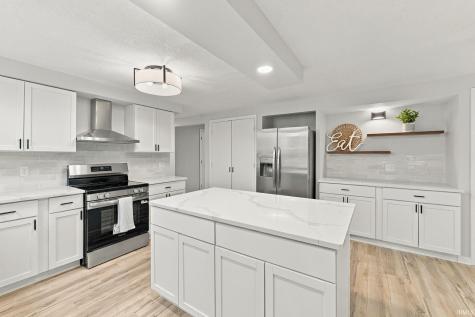 11207 Illinois Road Fort Wayne IN 46814