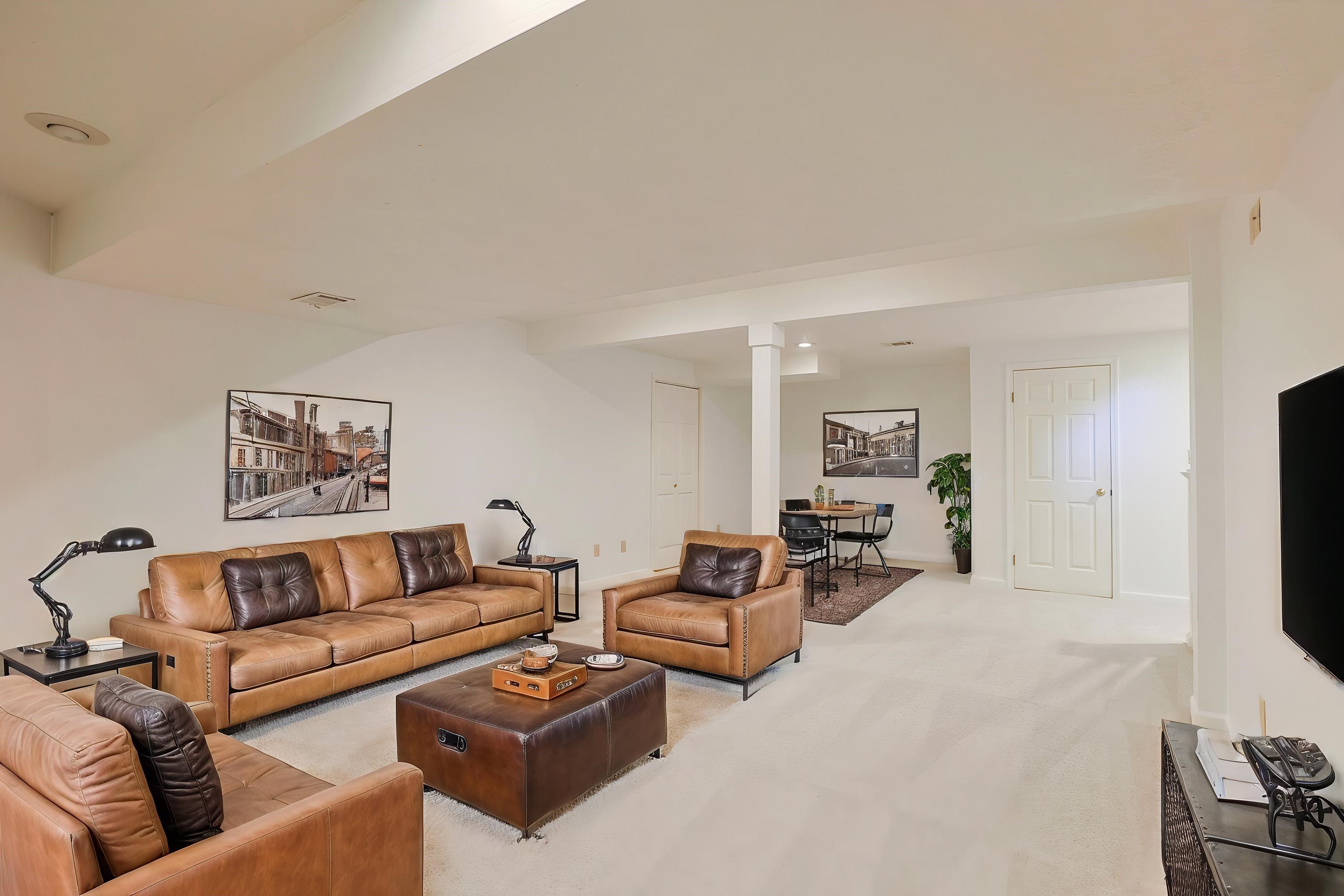 12385 Settlers Cove Court Granger IN 46530