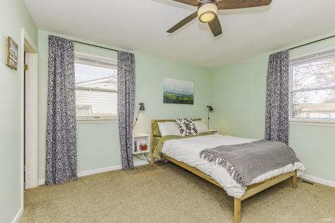 1457 S Pleasantview Drive Yorktown IN 47396