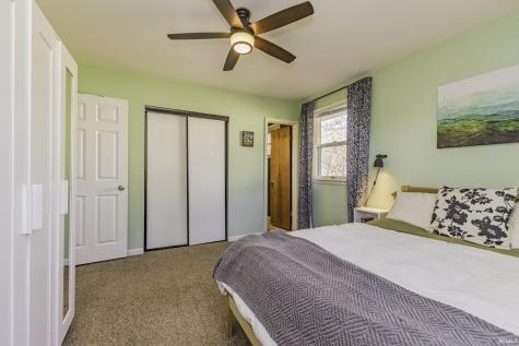 1457 S Pleasantview Drive Yorktown IN 47396