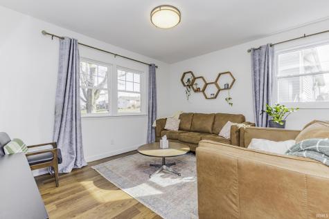 1457 S Pleasantview Drive Yorktown IN 47396