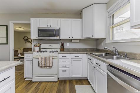 1457 S Pleasantview Drive Yorktown IN 47396