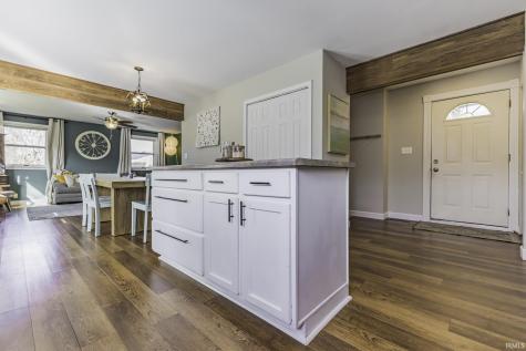 1457 S Pleasantview Drive Yorktown IN 47396