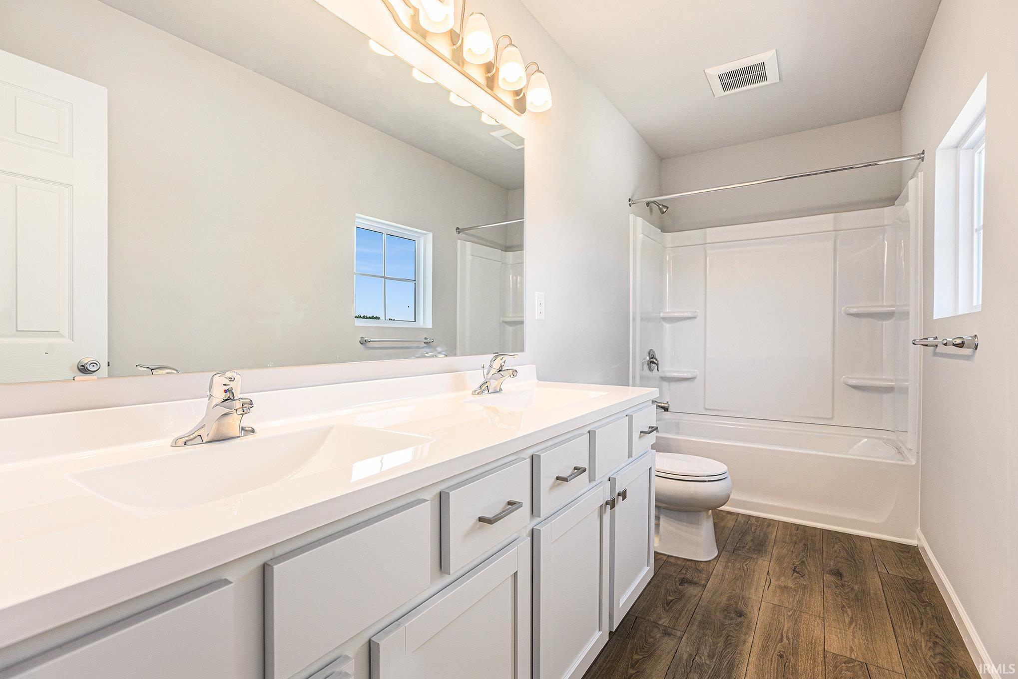 901 Breezewood Drive Lakeville IN 46536