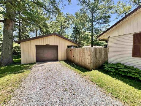 1058 S 50 E Winamac IN 46996