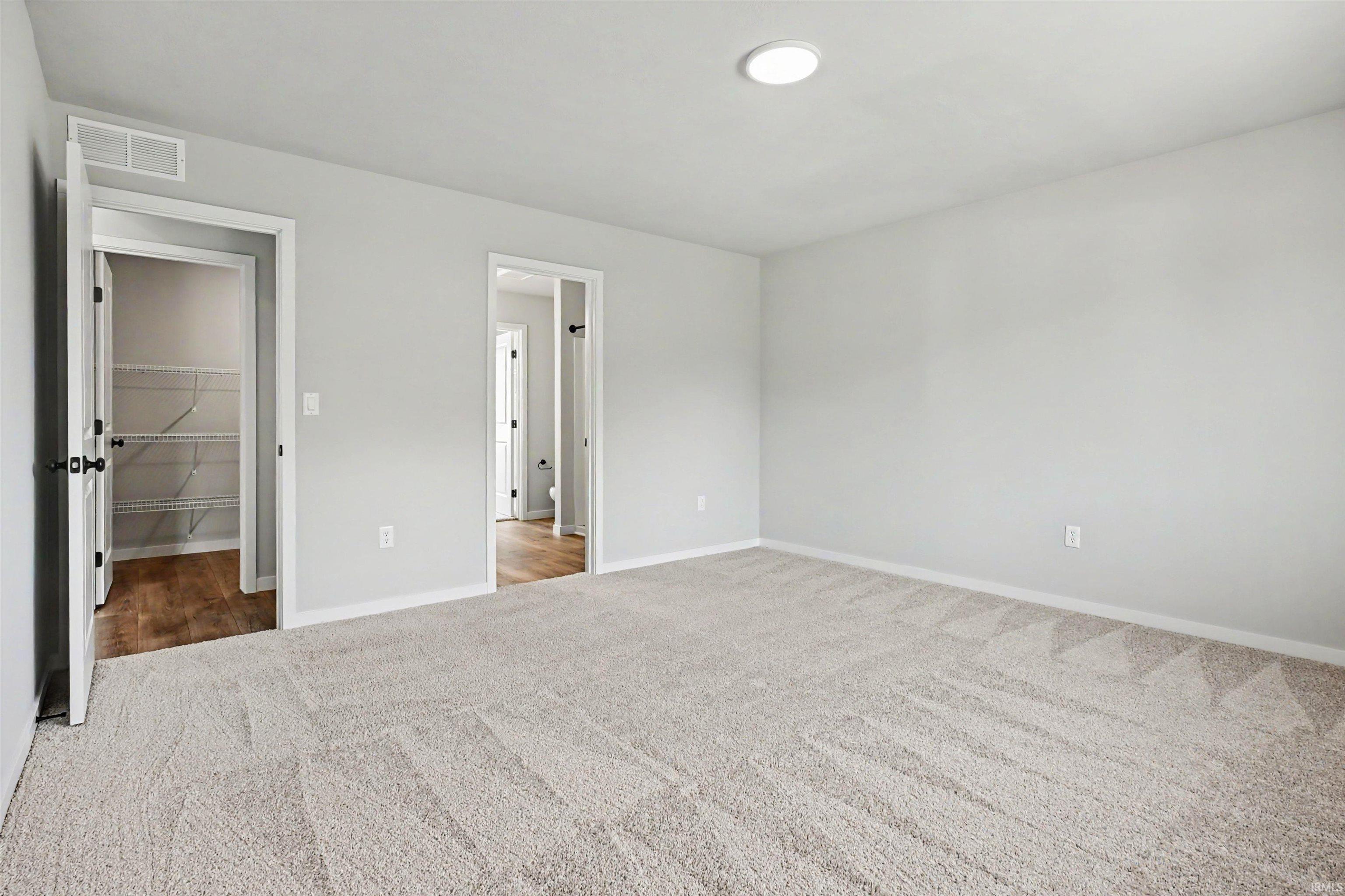 52572 East Trail South Bend IN 46628