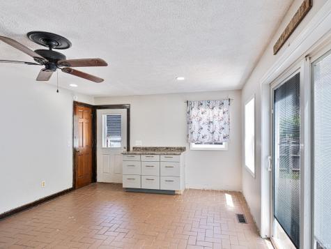 1128 Somerset Lane Fort Wayne IN 46805