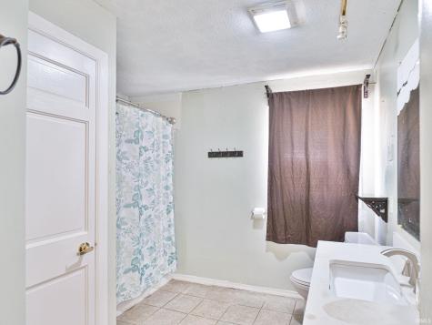 1128 Somerset Lane Fort Wayne IN 46805
