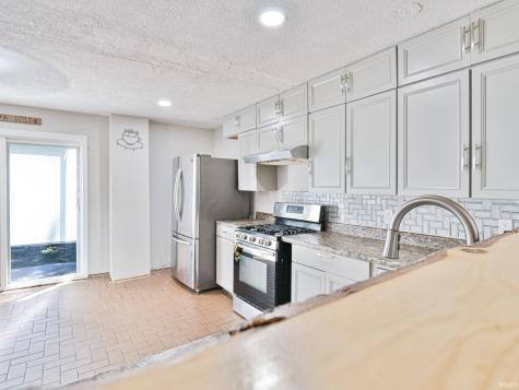 1128 Somerset Lane Fort Wayne IN 46805