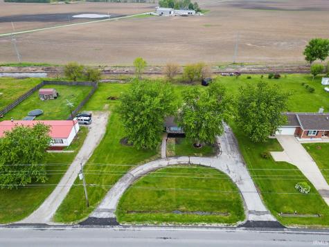 2612 E Michigantown Road Frankfort IN 46041