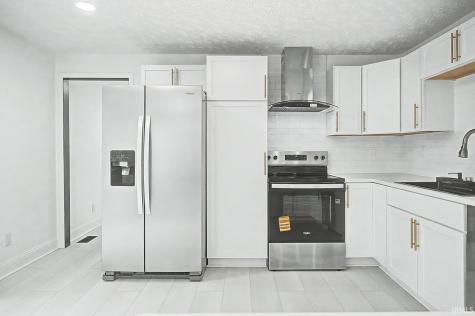 2612 E Michigantown Road Frankfort IN 46041
