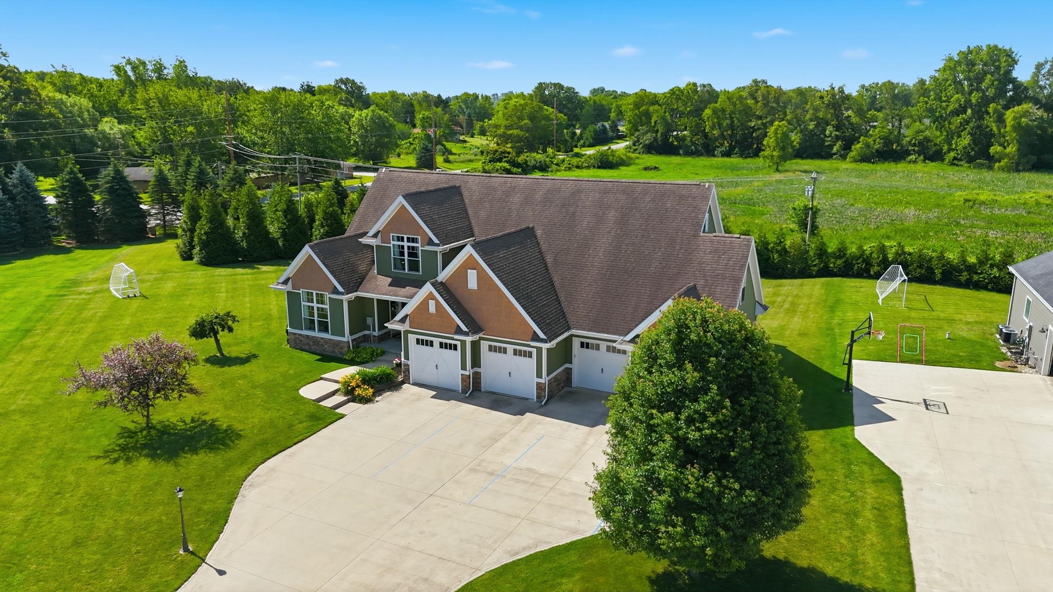 911 Hawthorn Drive Warsaw IN 46582