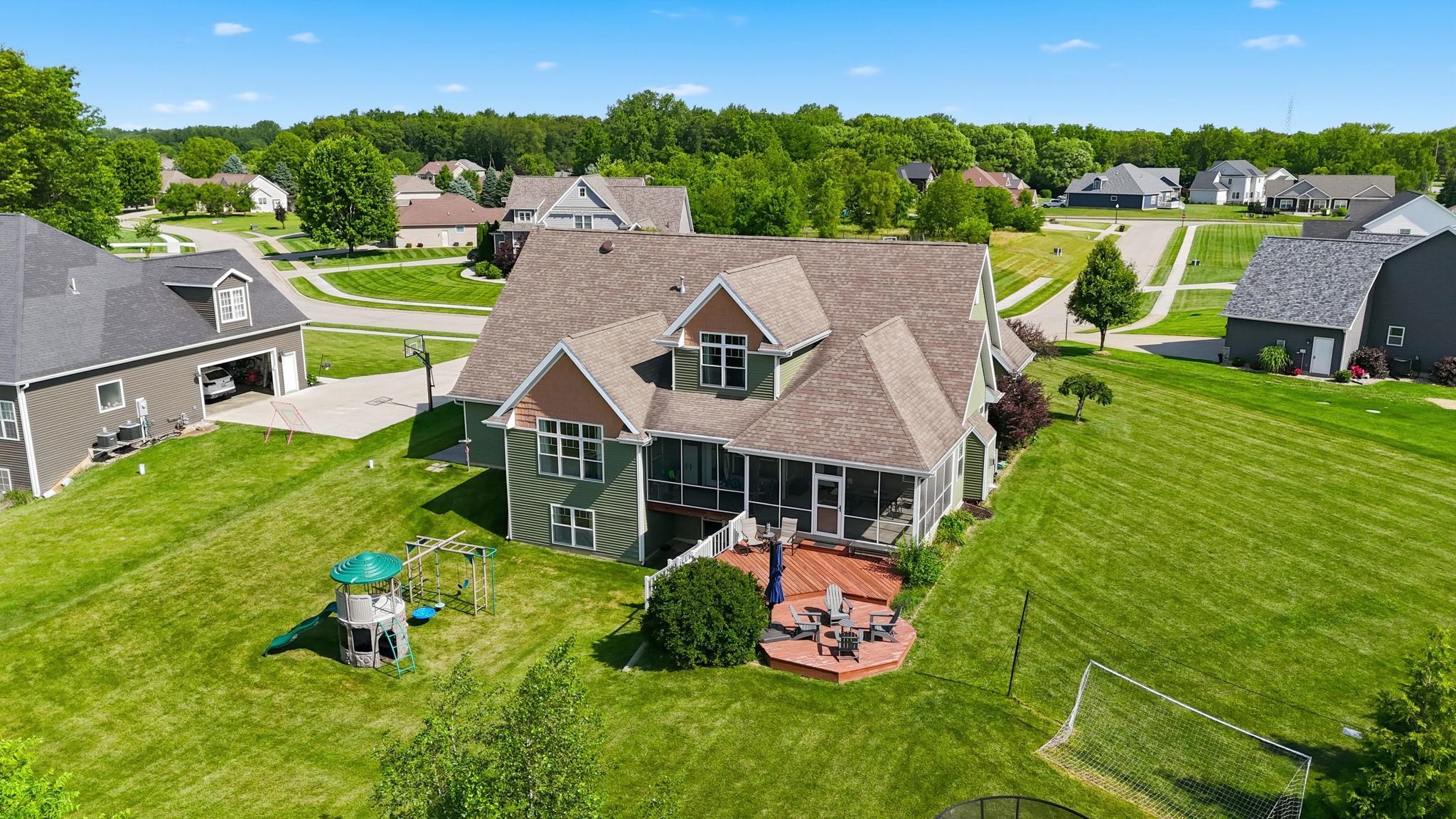 911 Hawthorn Drive Warsaw IN 46582