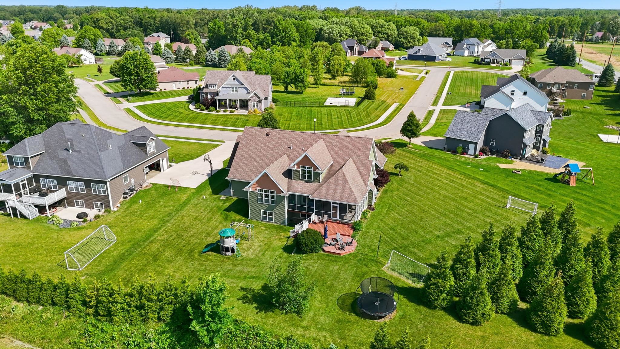 911 Hawthorn Drive Warsaw IN 46582