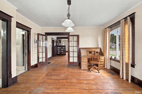 309 E Walnut Street Chalmers IN 47929