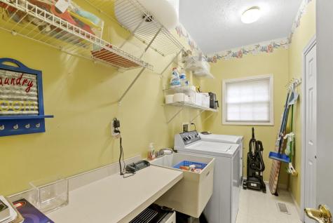 821 Red Oaks Lane Lafayette IN 47909