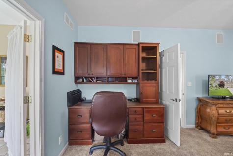 821 Red Oaks Lane Lafayette IN 47909