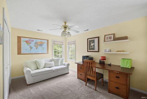 821 Red Oaks Lane Lafayette IN 47909
