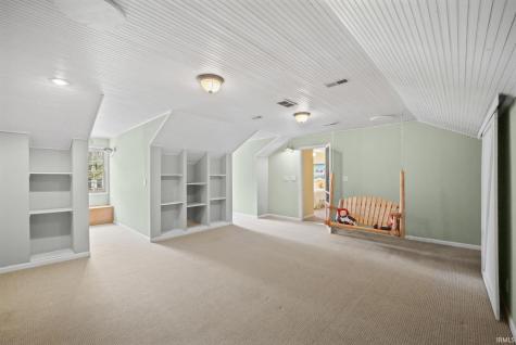 821 Red Oaks Lane Lafayette IN 47909