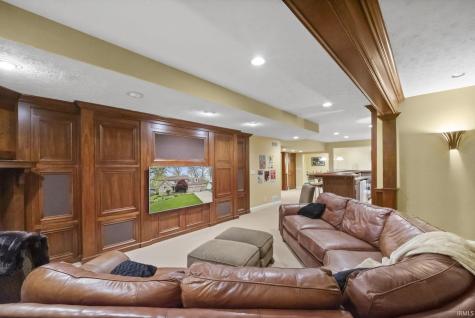 821 Red Oaks Lane Lafayette IN 47909