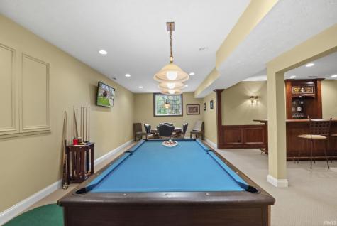 821 Red Oaks Lane Lafayette IN 47909