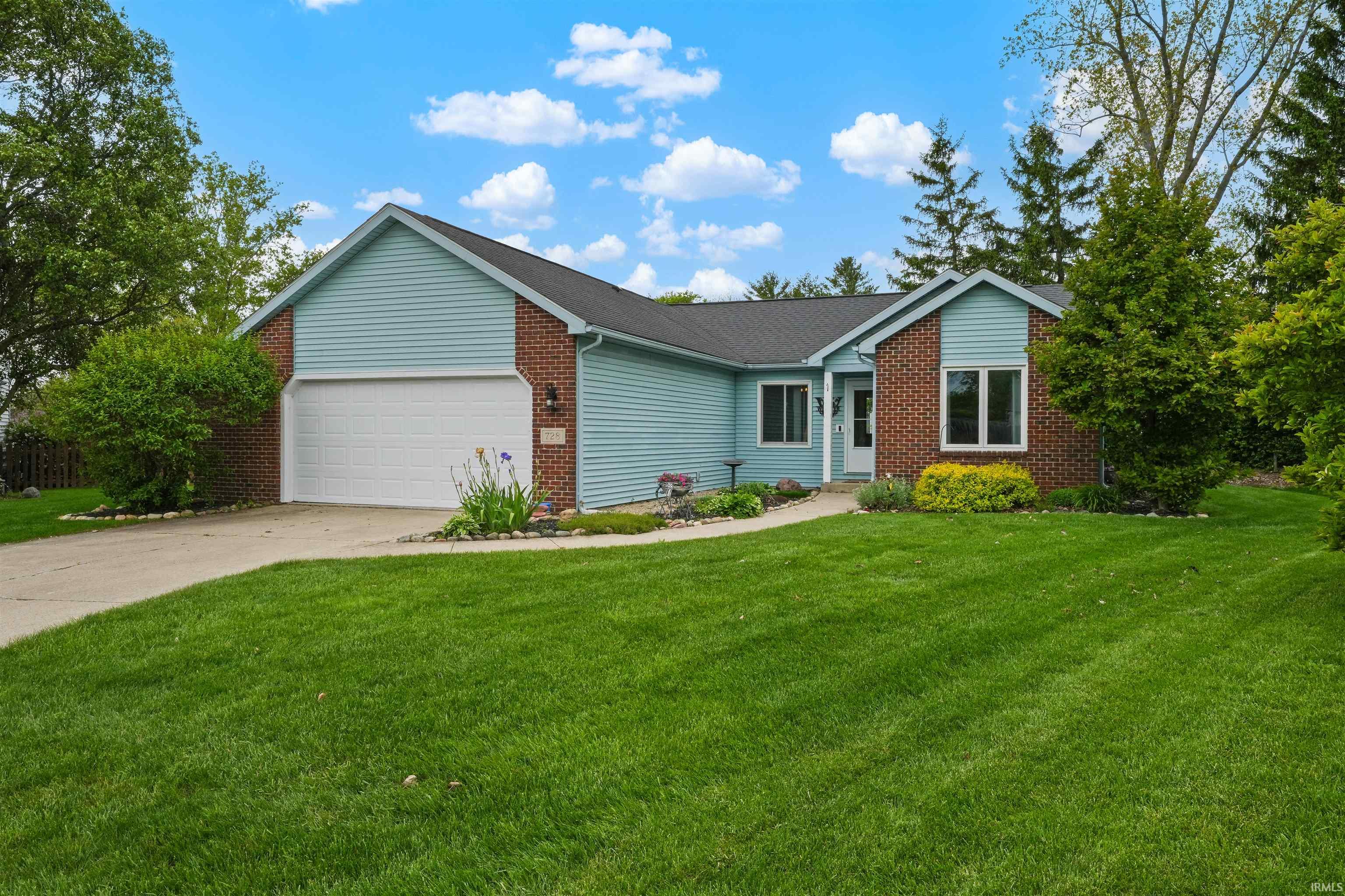 728 Pellston Court Fort Wayne IN 46825