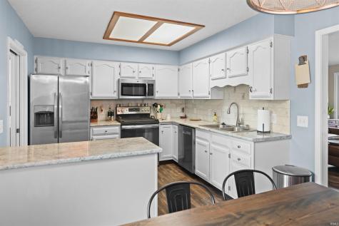 728 Pellston Court Fort Wayne IN 46825