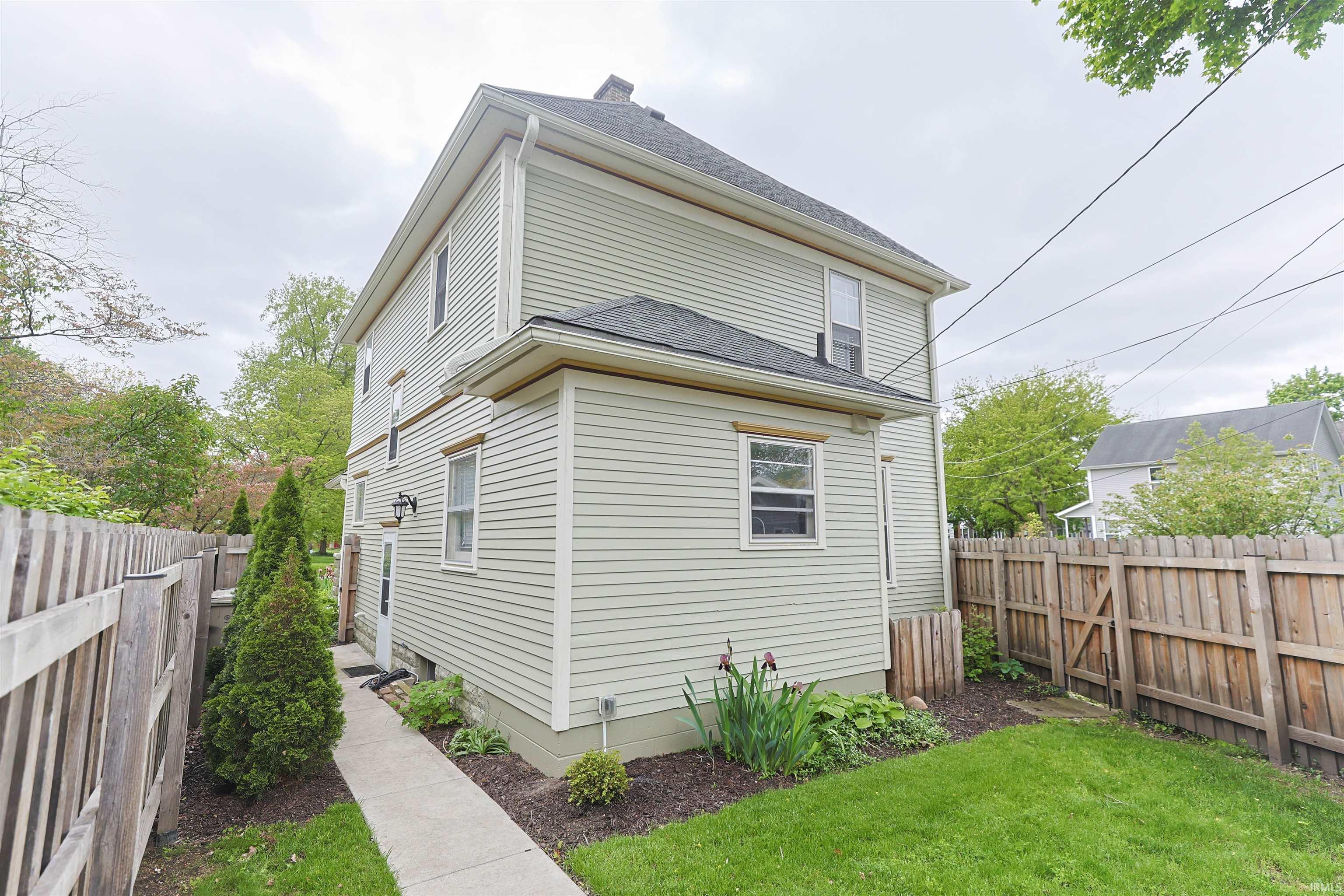 1003 Riverside Drive South Bend IN 46616