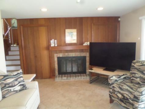 2711 Barrett Road Rochester IN 46975