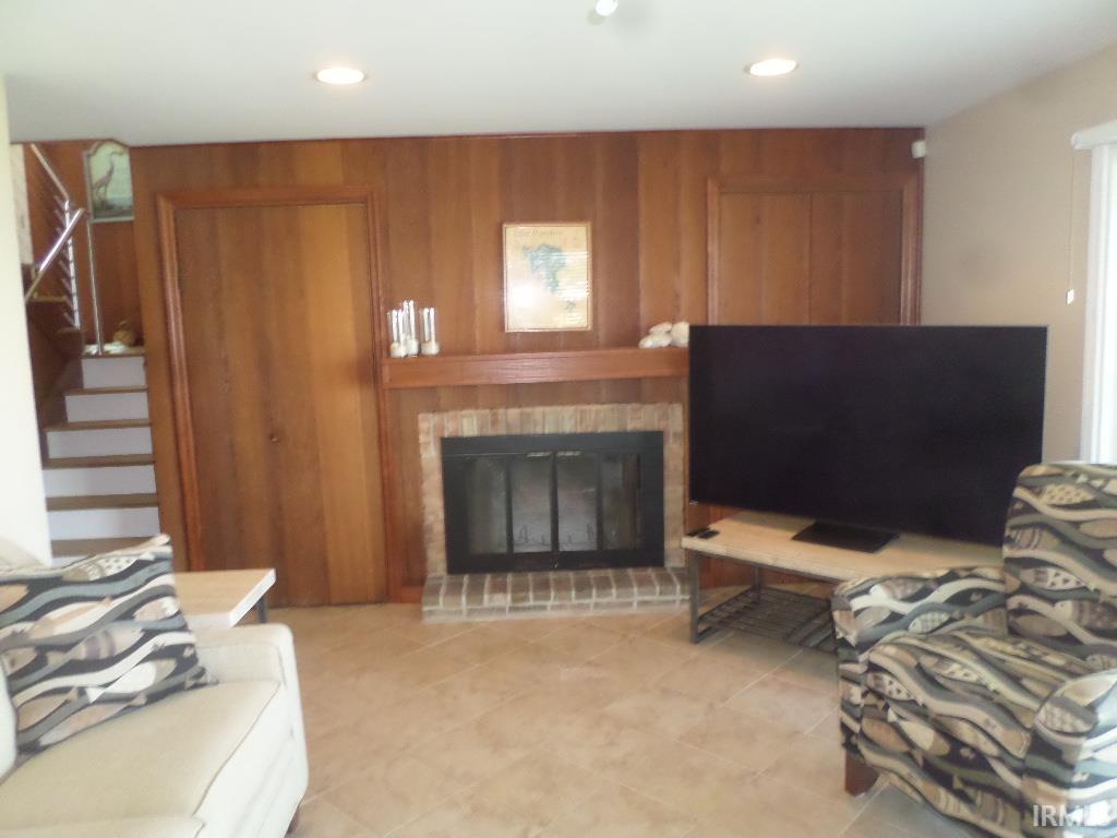 2711 Barrett Road Rochester IN 46975