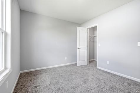 1542 Cuprum Pass Fort Wayne IN 46845