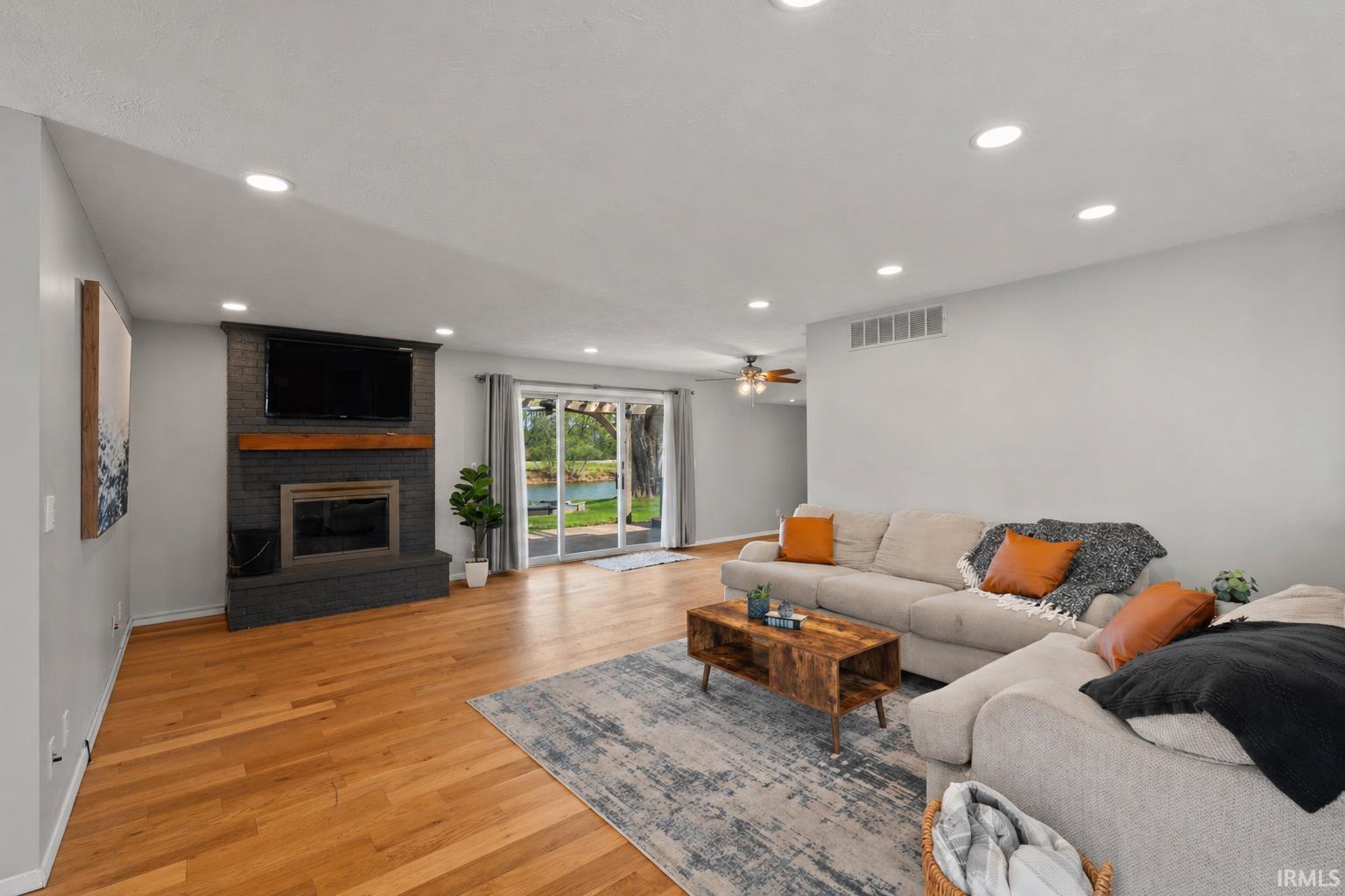 2204 Bluewater Drive Warsaw IN 46580