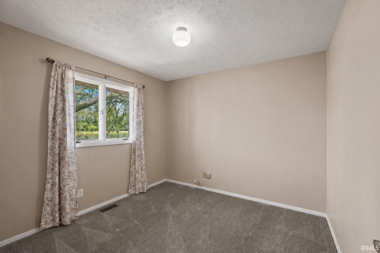 2204 Bluewater Drive Warsaw IN 46580