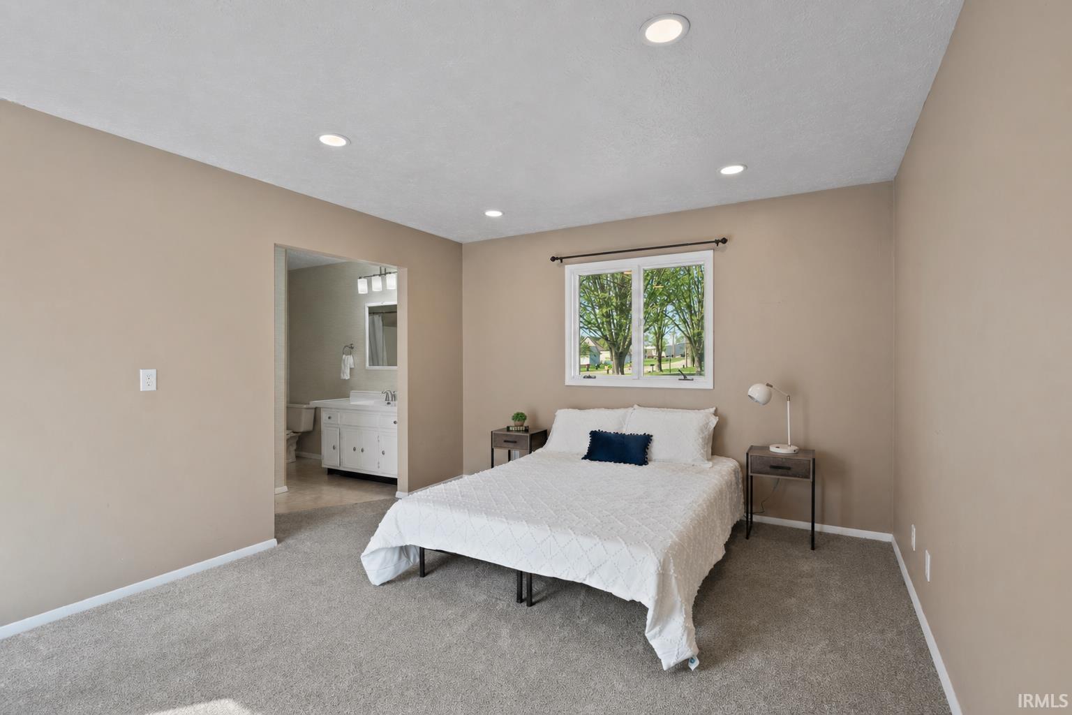 2204 Bluewater Drive Warsaw IN 46580